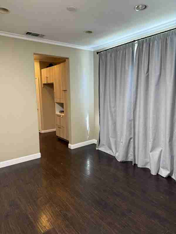 2320 Bayless Way - Photo 4 of 24