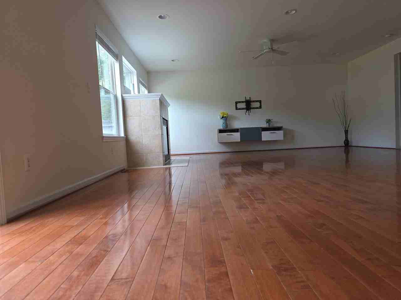 2103 Enterprise Dr - Photo 2 of 20