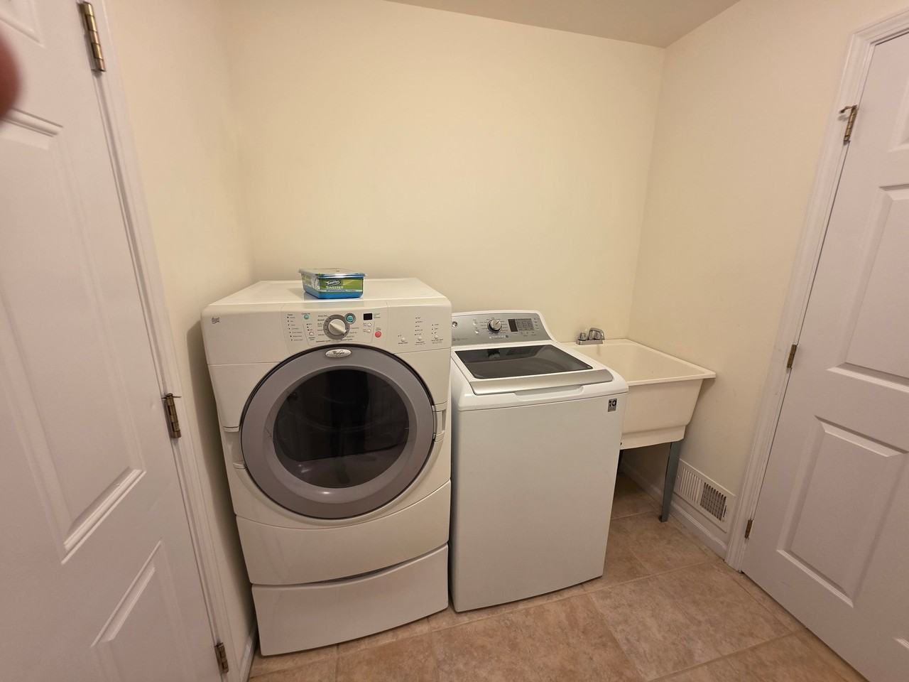 2103 Enterprise Dr - Photo 4 of 20