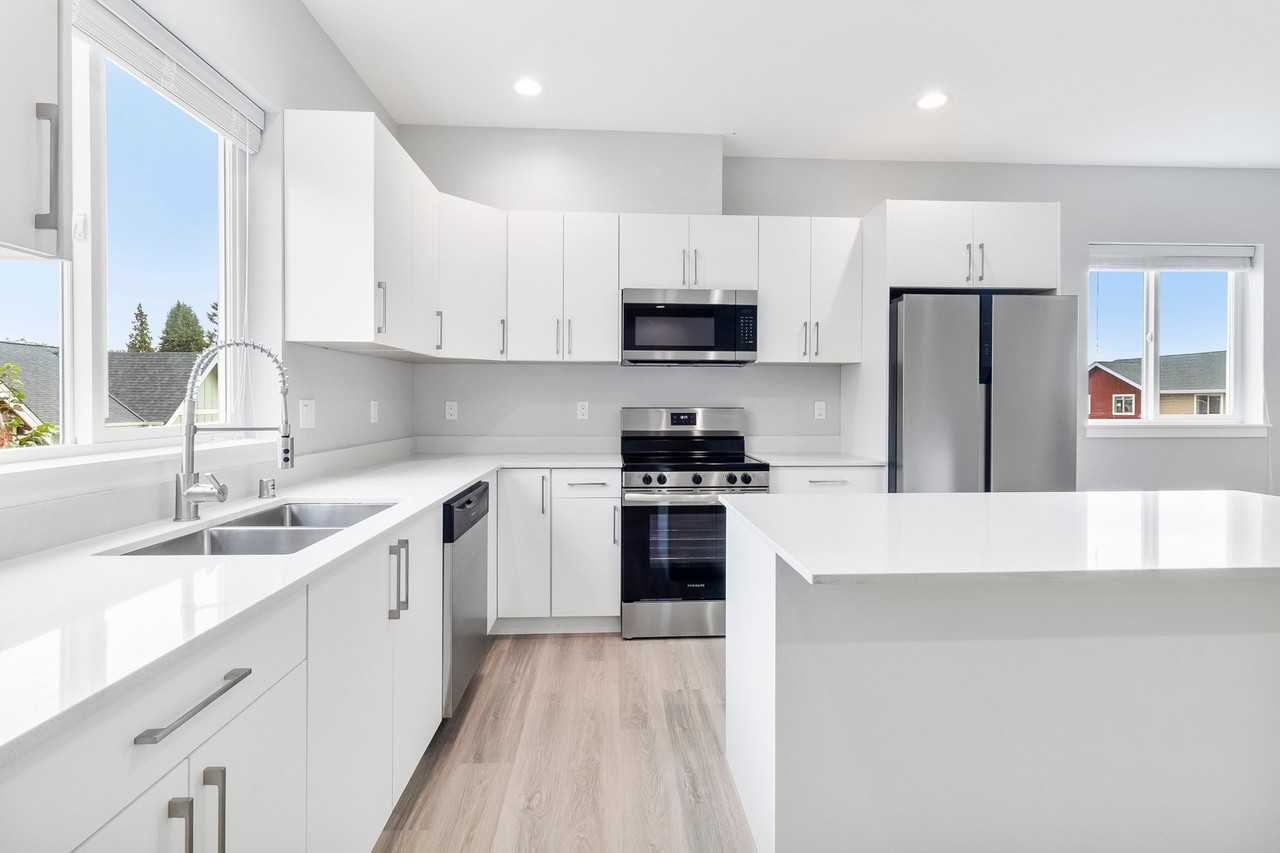 5728 Sterling Ave #103 - Photo 4 of 20