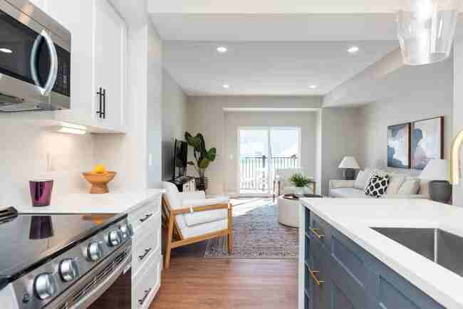 4492 Butterfield Pl - Photo 5 of 18