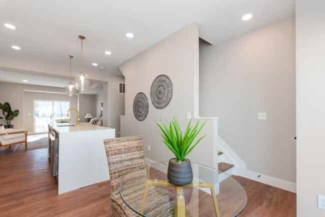 4492 Butterfield Pl - Photo 7 of 18