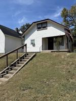featured image of 866 W 25th St