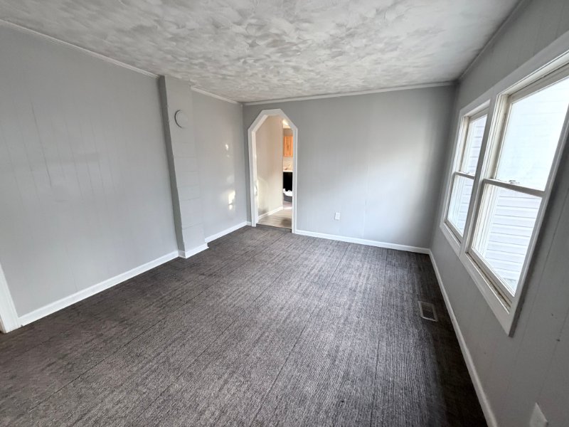 205 Alesa Dr - Photo 3 of 20