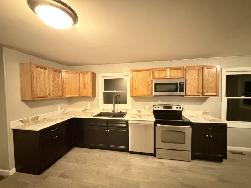205 Alesa Dr - Photo 4 of 20
