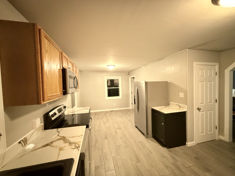 205 Alesa Dr - Photo 5 of 20