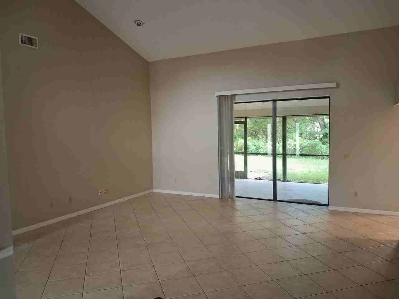 9117 Regents Park Dr - Photo 6 of 9