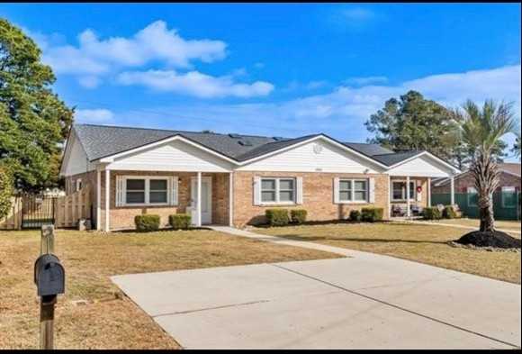 1004 Belle Dr #A - Photo 2 of 18