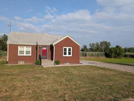 5647 Hoover St - Photo 1 of 1