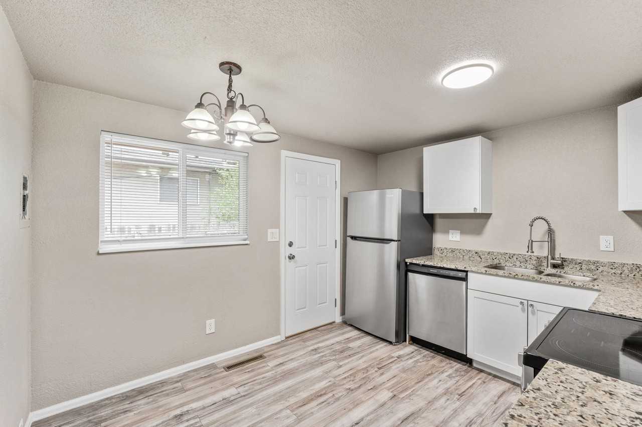 7185 Alegre Cir #7185ALEGRE - Photo 7 of 17