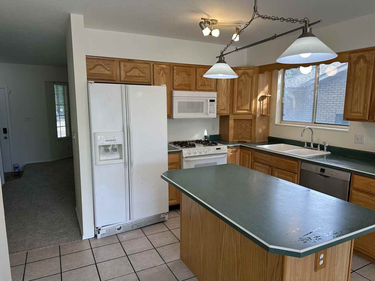 8146 S Angel St - Photo 5 of 17
