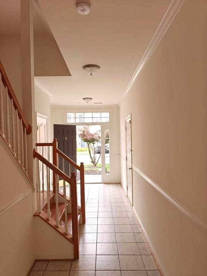 13030 Park Crescent Cir - Photo 5 of 23