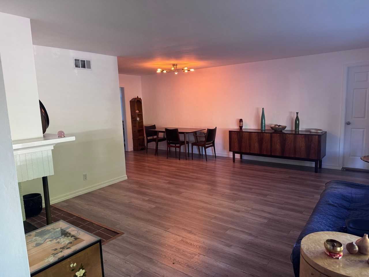 327 Irwin St - Photo 3 of 19