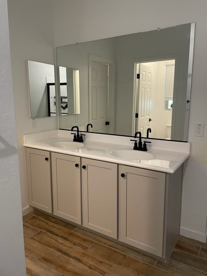 4820 S Molly - Photo 3 of 11