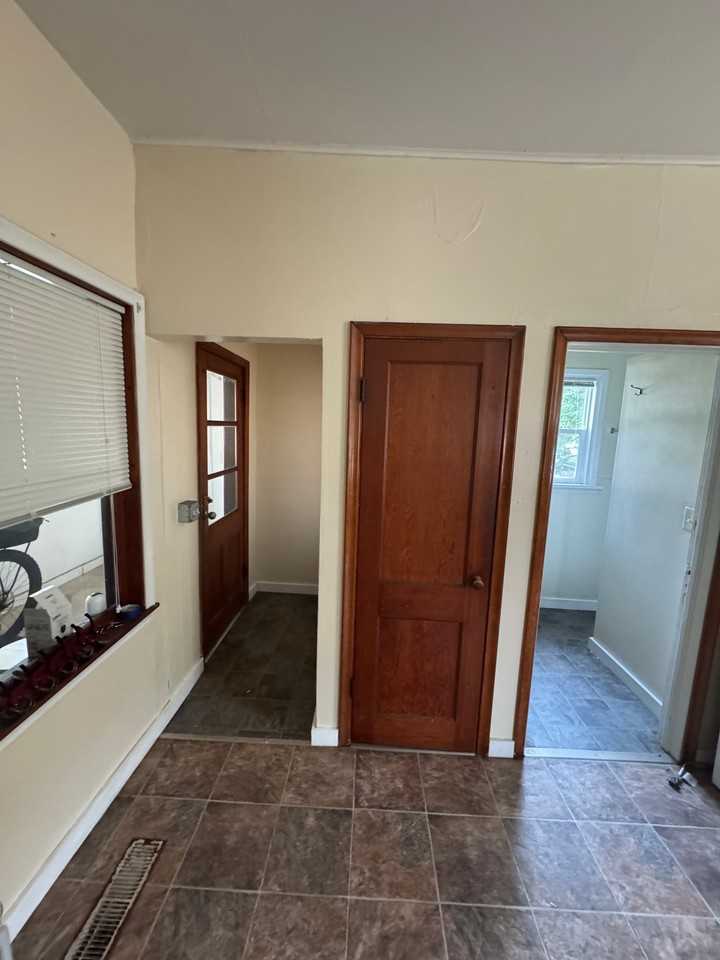 408 W Elm St #1 - Photo 2 of 7