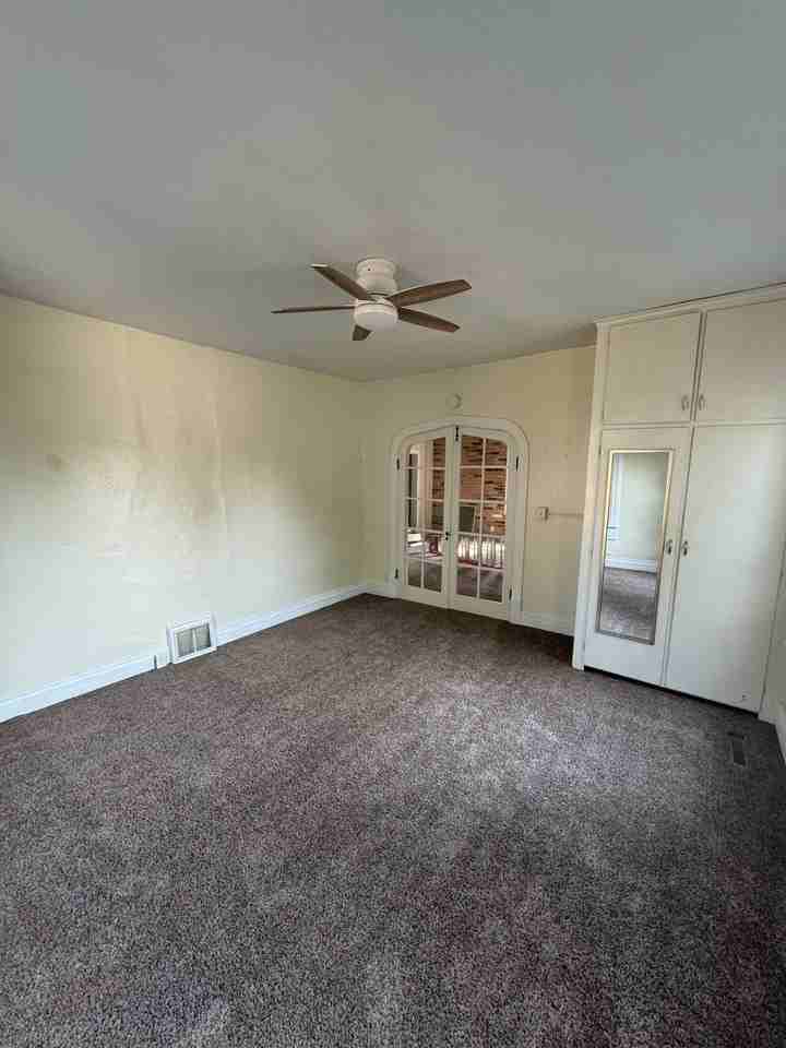 408 W Elm St #1 - Photo 6 of 7