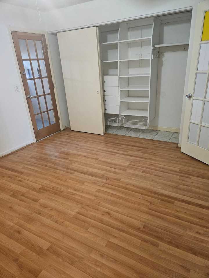 2344 Shelley St #7 - Photo 7 of 9
