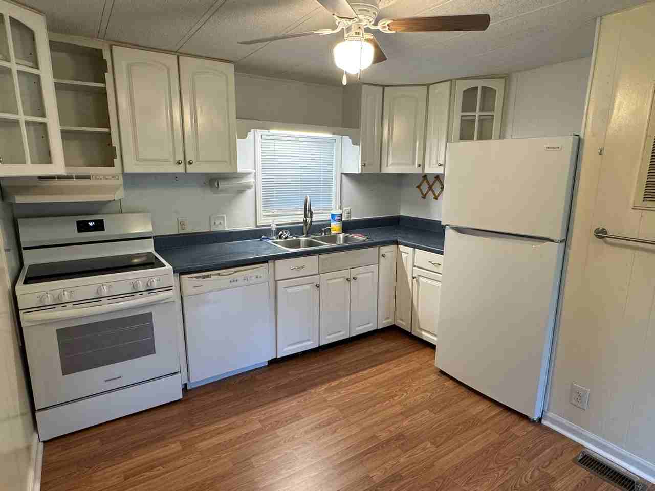 7495 Flint Hill Rd - Photo 2 of 9