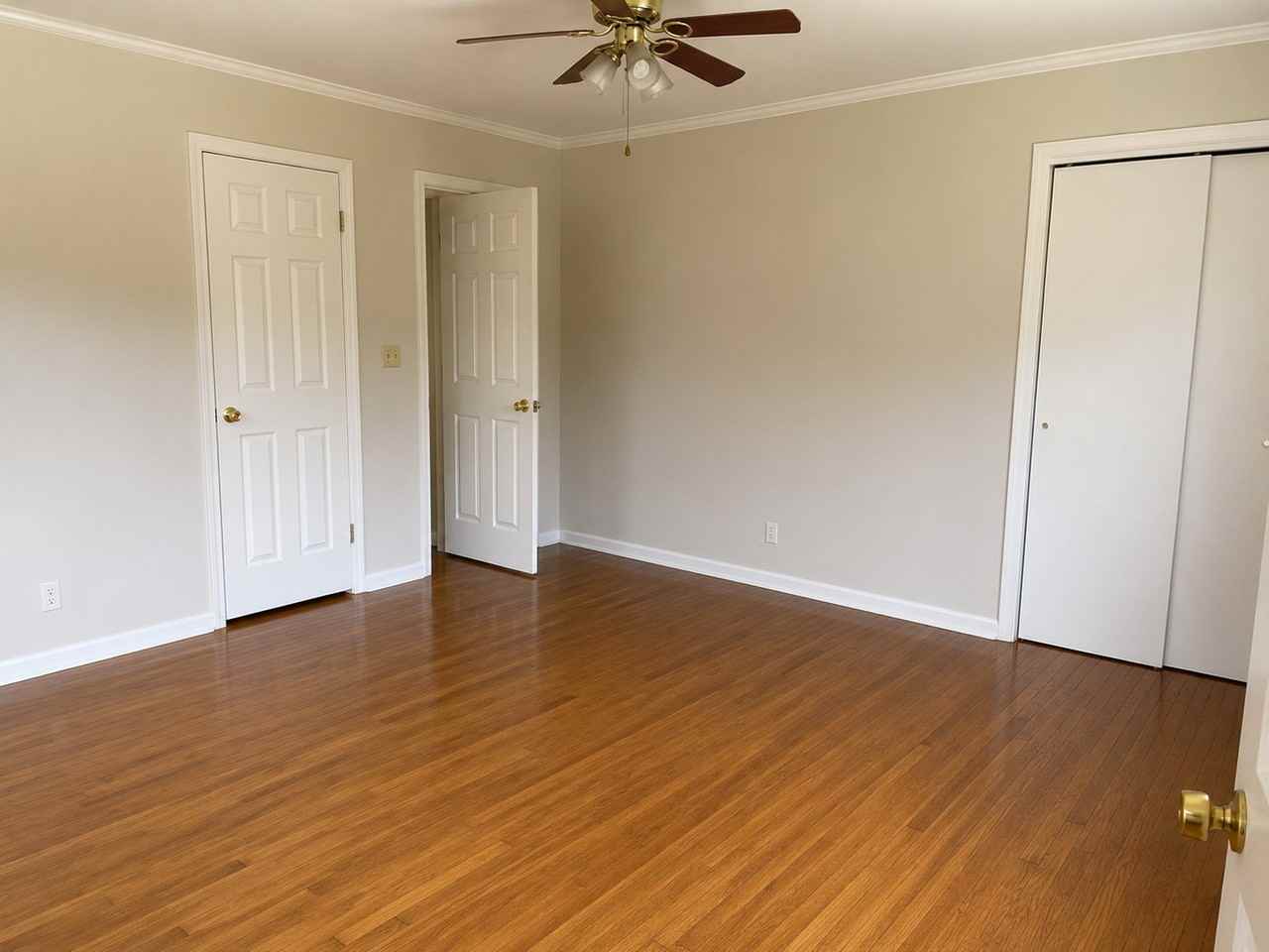4 Laird Dr - Photo 5 of 10