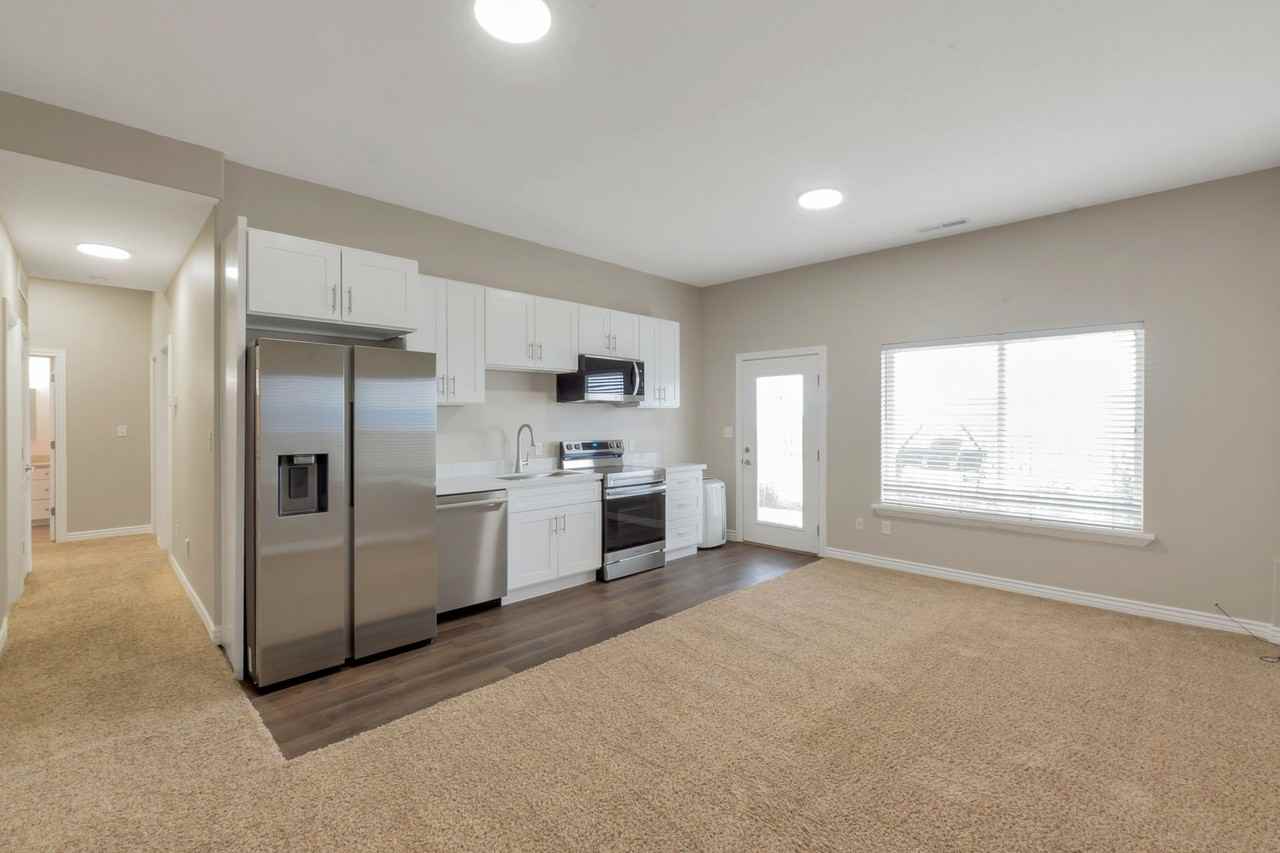 8961 N Cottage Canyon Dr - Photo 2 of 21