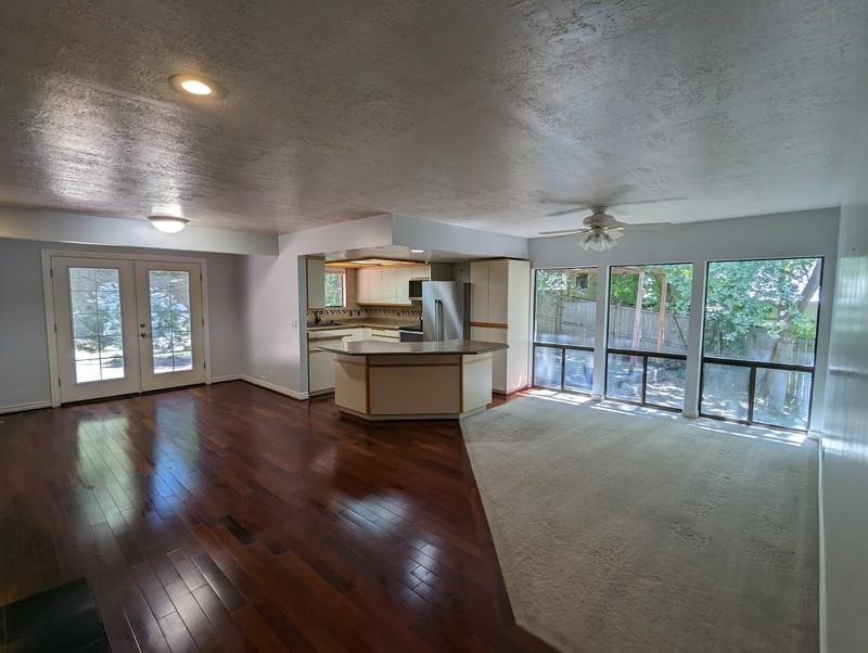 1806 Fawn Ln - Photo 5 of 22