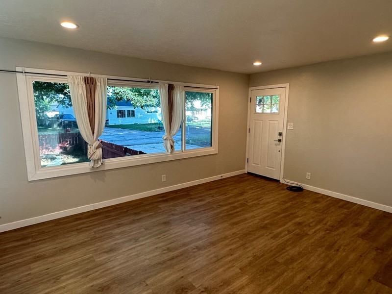 44 Ronald Ave - Photo 2 of 15