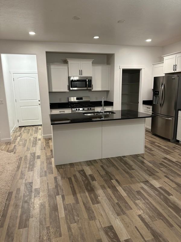 354 E Black Creek Ln - Photo 3 of 13