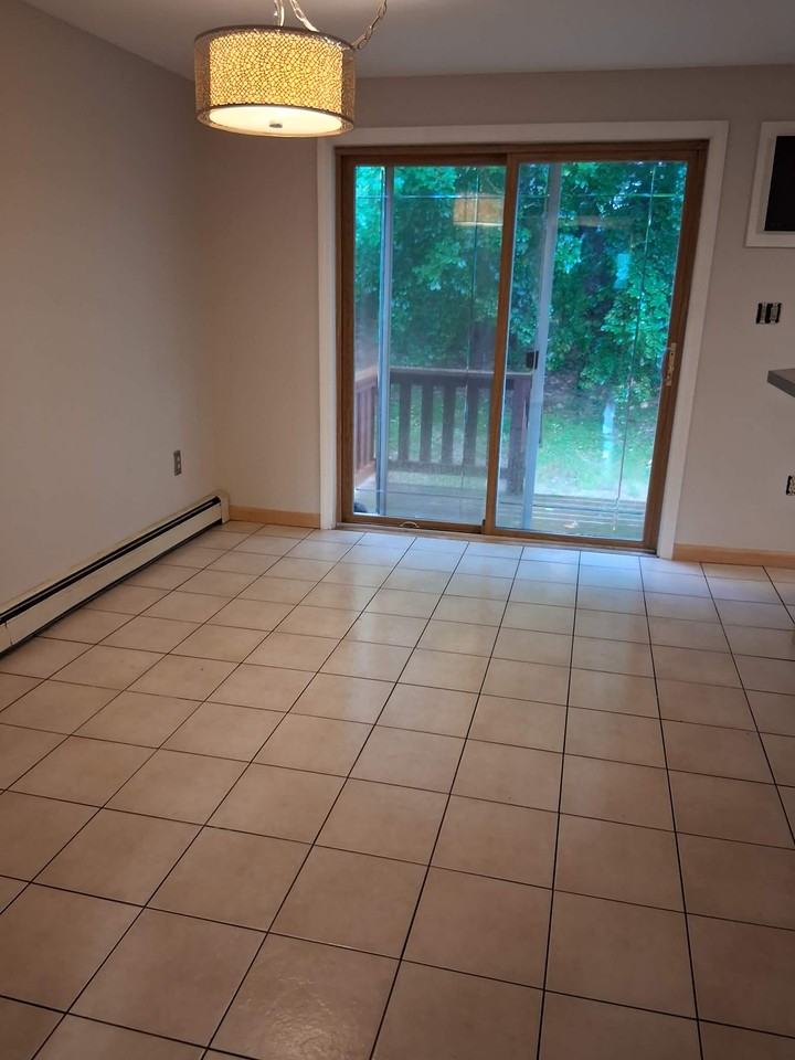 347 Circle Rd - Photo 5 of 10