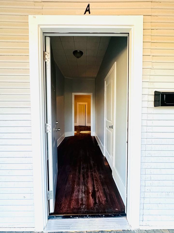 513 E Barger St #A - Photo 2 of 14