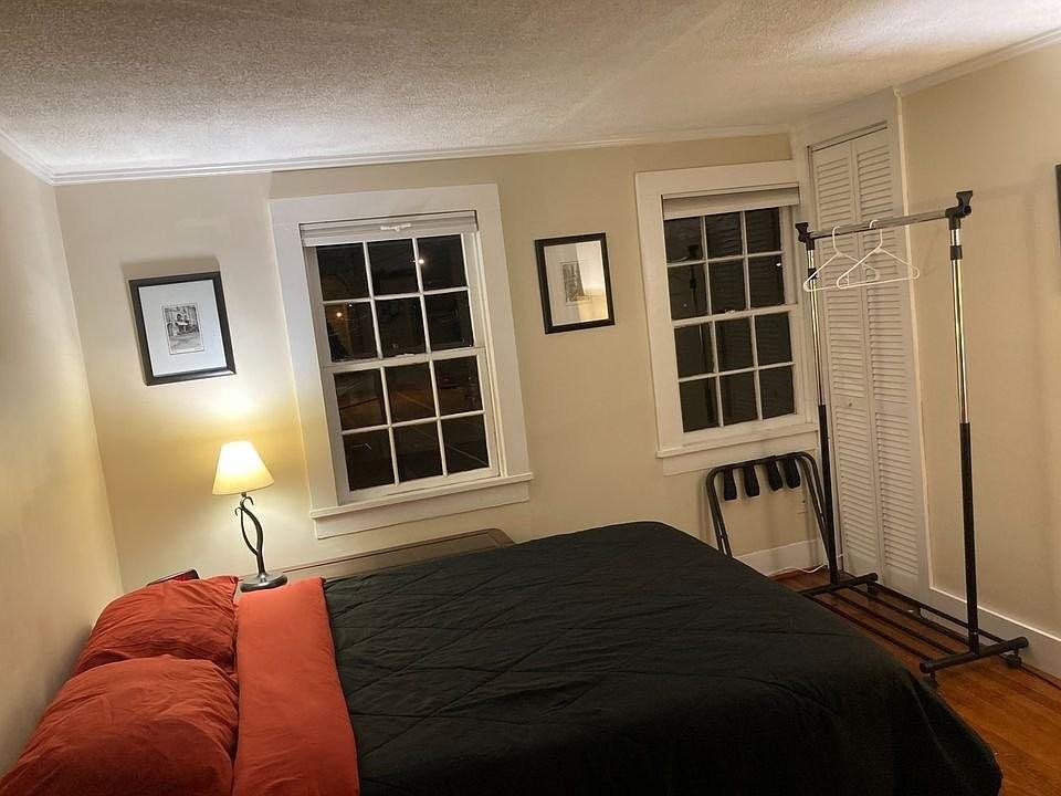 252 Loudoun St Sw - Photo 5 of 12