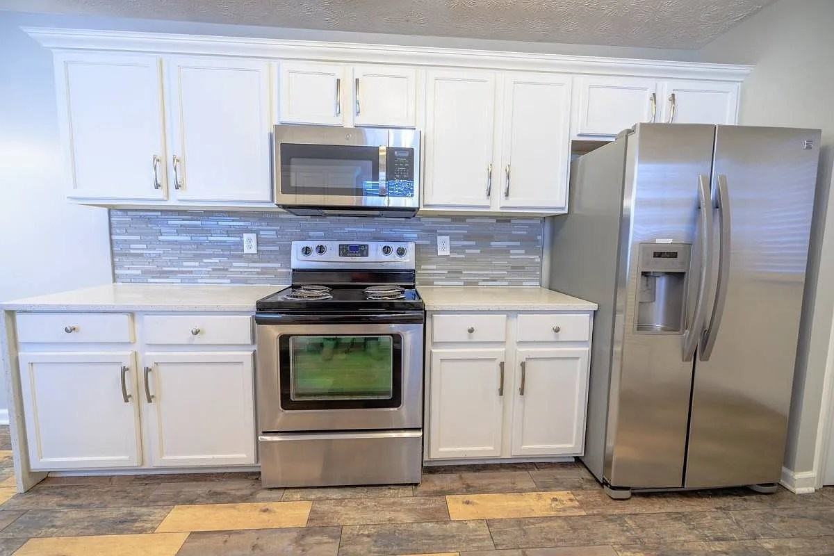 1707 Nassau St - Photo 6 of 12