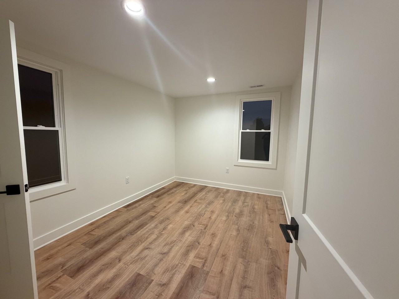 203 W Main St - Photo 5 of 11
