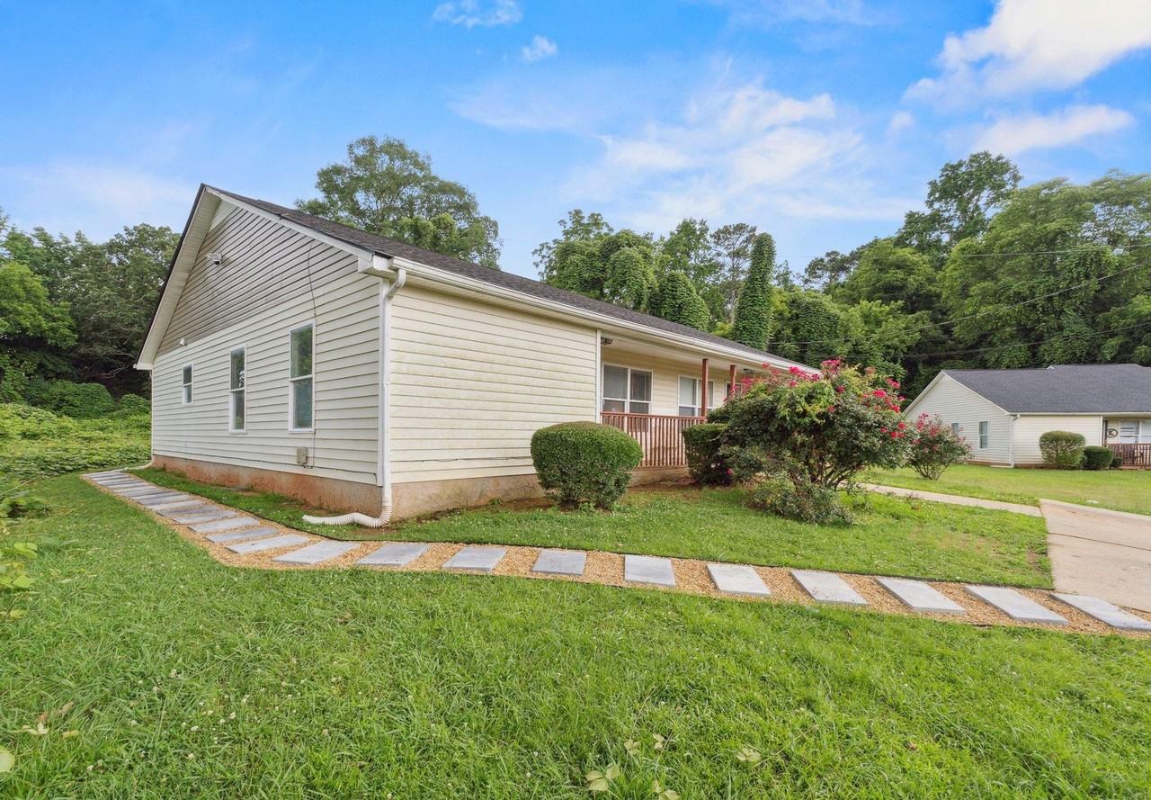 7277 Ashton Ct #A - Photo 4 of 11