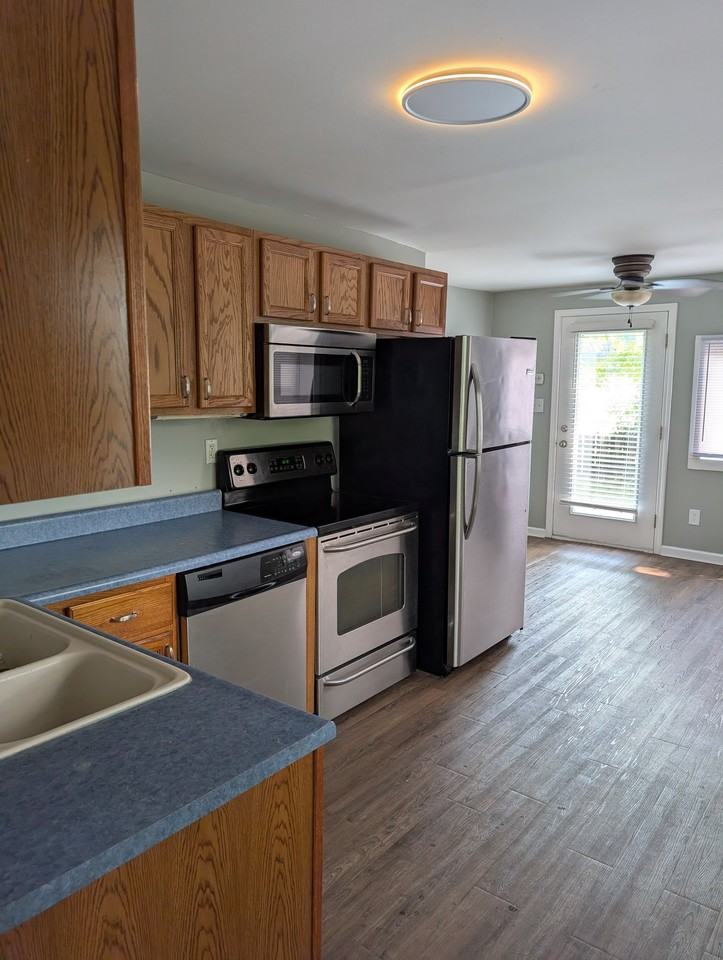 52599 Emmons Rd - Photo 3 of 11