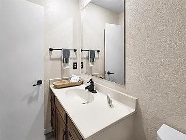 1084 Sunmeadow Dr - Photo 3 of 15