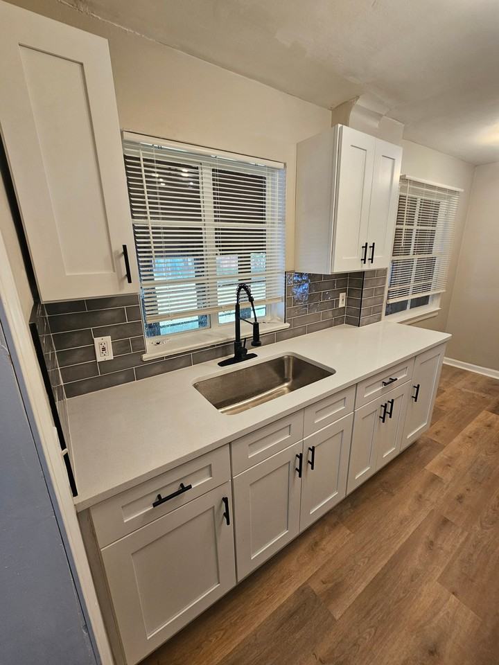 5635 South Blvd - Photo 5 of 20