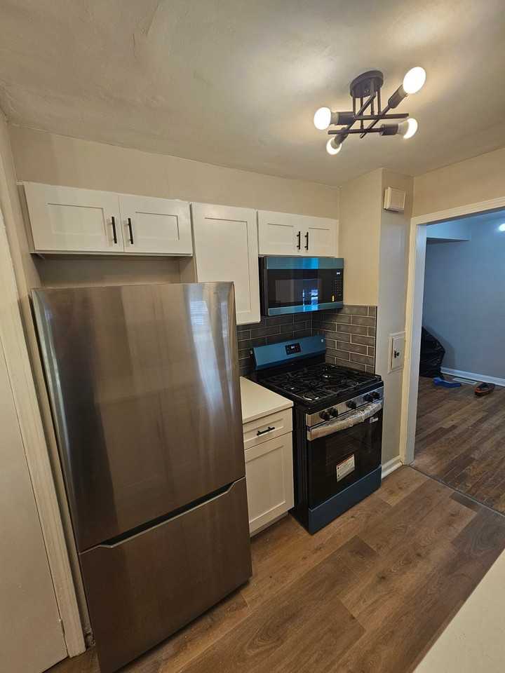 5635 South Blvd - Photo 7 of 20