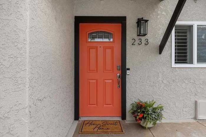 233 Grace St - Photo 2 of 20