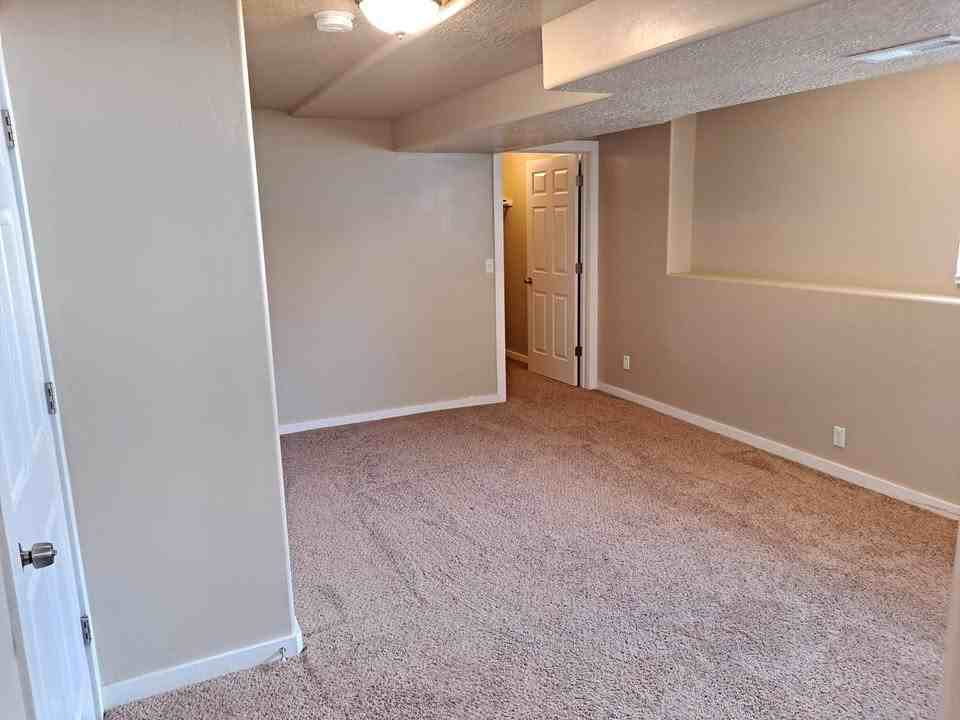 2090 W Theresa Cv #1 - Photo 3 of 20