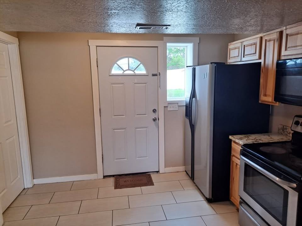2090 W Theresa Cv #1 - Photo 5 of 20
