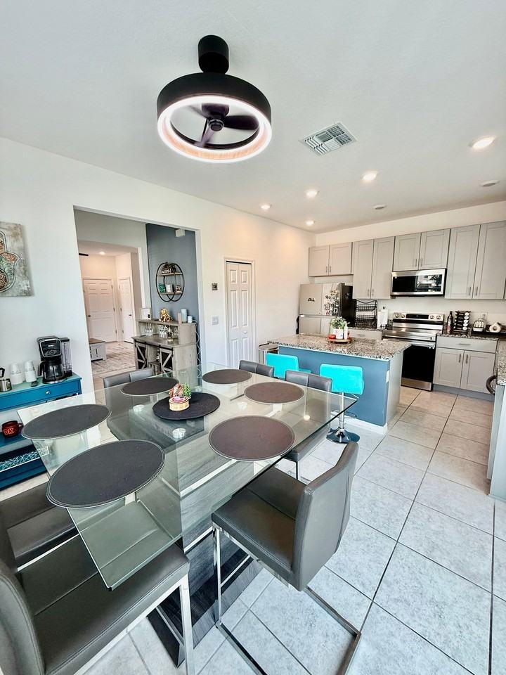 34225 Rogallo Ln - Photo 4 of 20