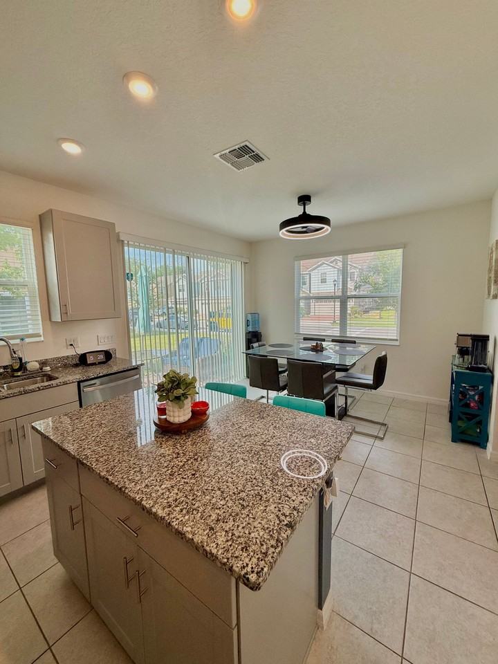 34225 Rogallo Ln - Photo 5 of 20