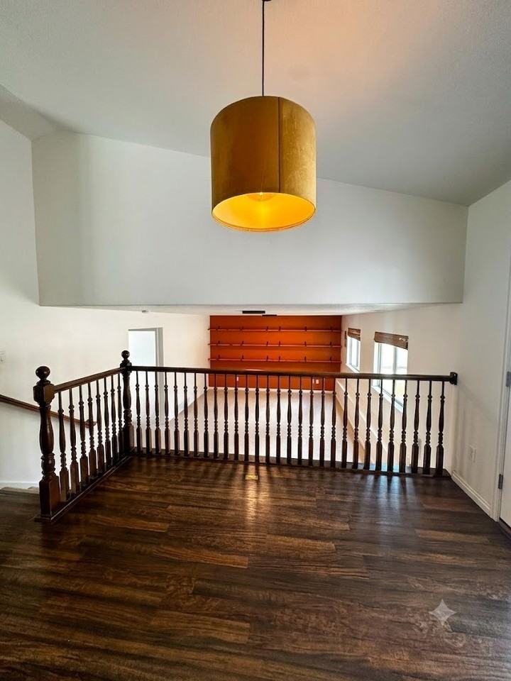 307 N Marion St - Photo 4 of 20