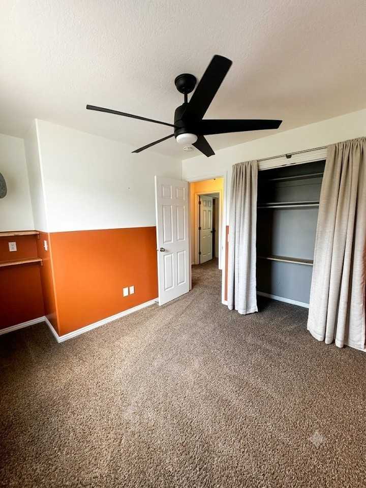 307 N Marion St - Photo 7 of 20