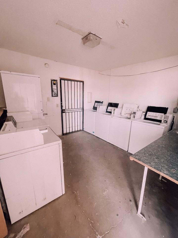 4426 Moonlight Ave #NO2 - Photo 5 of 16