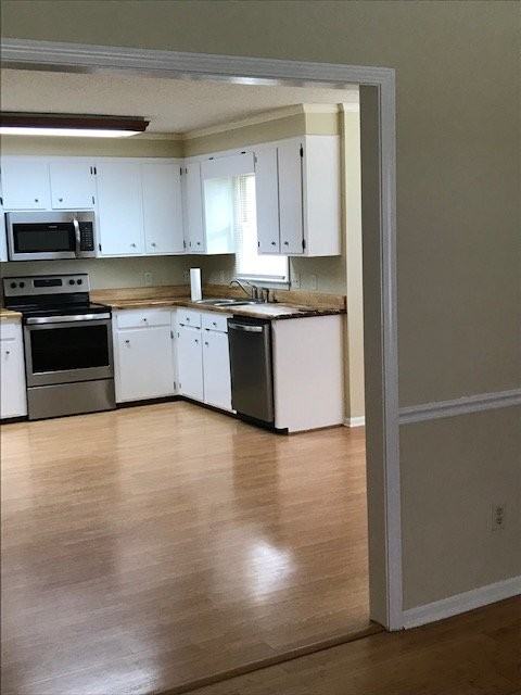 698 Florida Dr - Photo 6 of 20