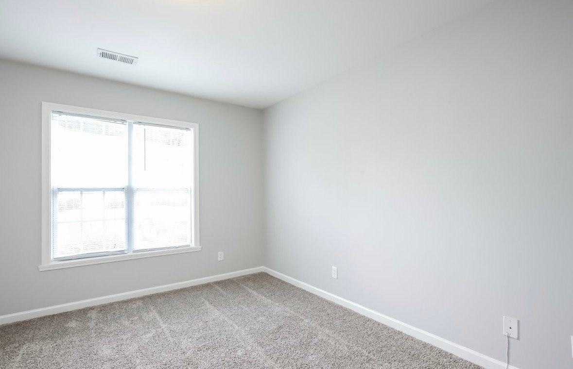 1210 Waterlyn Dr - Photo 7 of 10