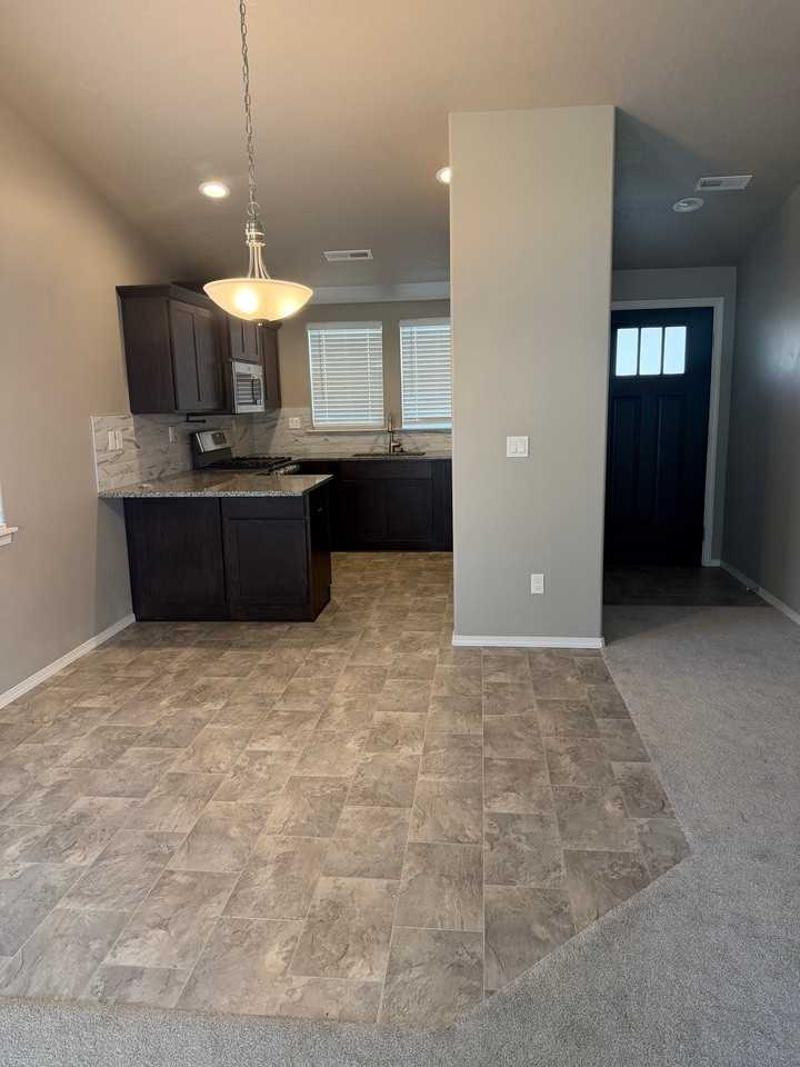 1278 Jupiter St - Photo 4 of 19