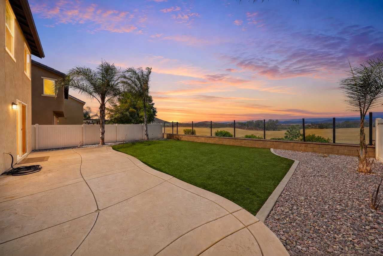 37749 Fiesta Flower St - Photo 2 of 20