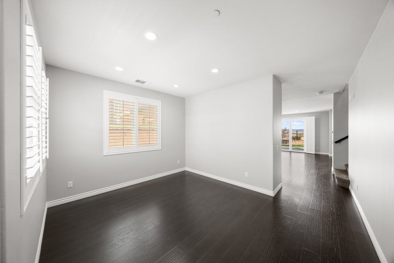 37749 Fiesta Flower St - Photo 4 of 20